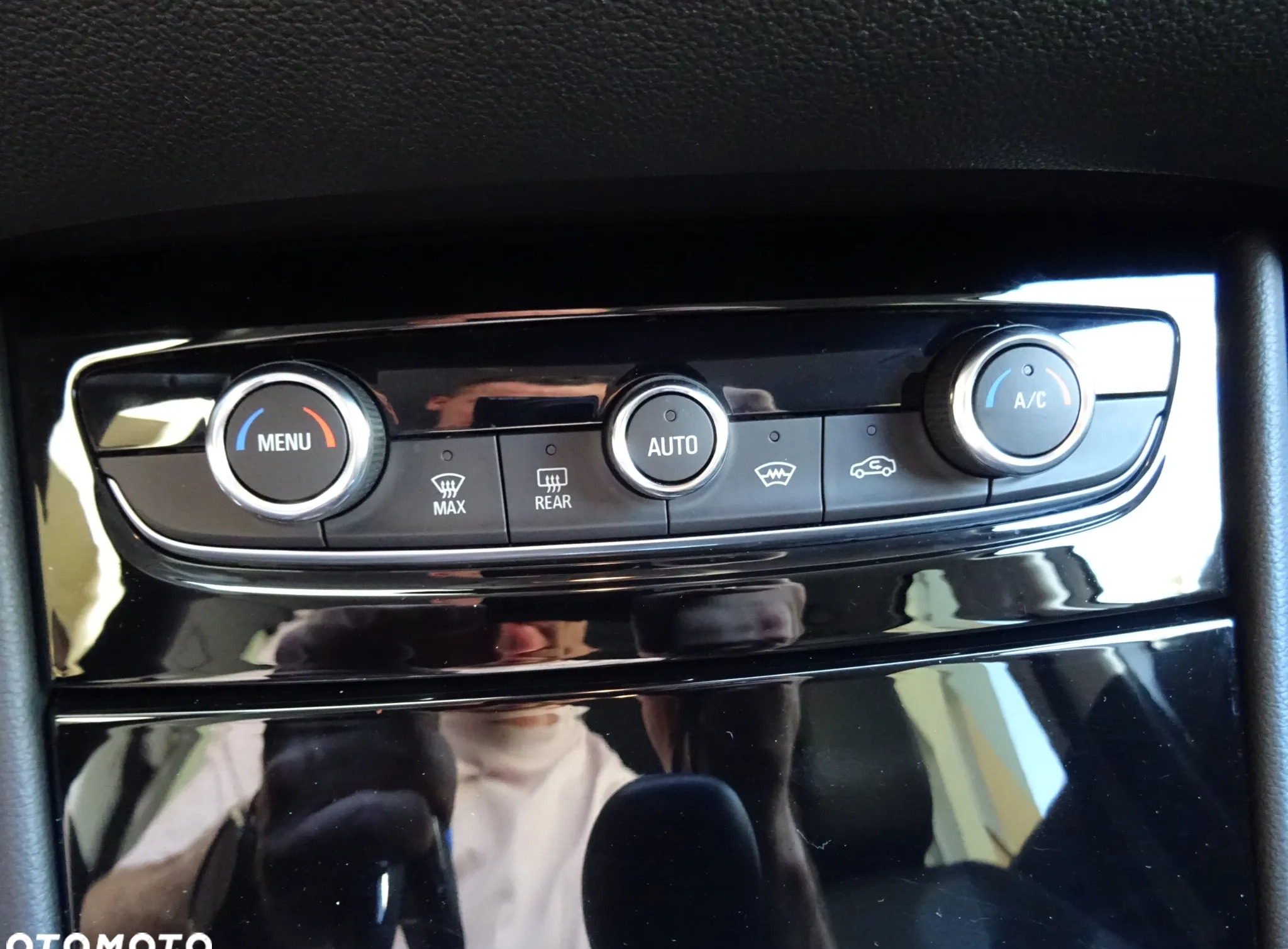 Opel Grandland X cena 72900 przebieg: 116000, rok produkcji 2019 z Puławy małe 326